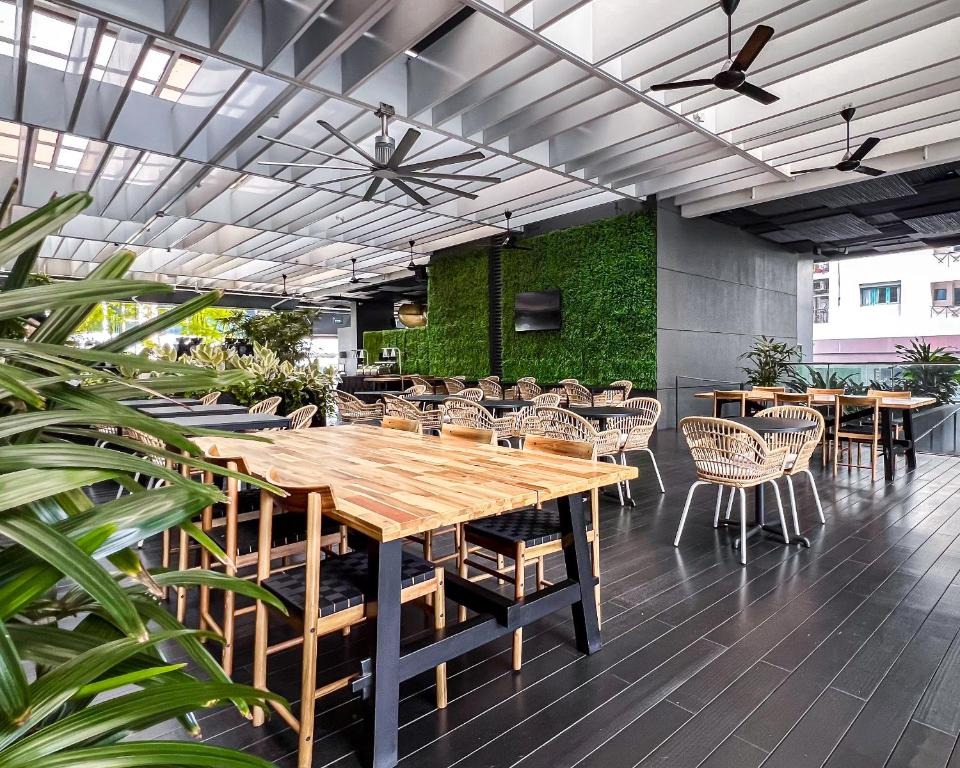 هتل استدیو ام